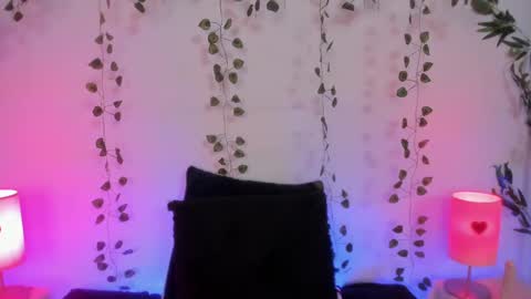   online show from 03/05/25, 06:01