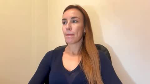 Snapshot of nyxelia_ chatting on 10/31/25, 08:15 Anastasia online show from 10/31/25, 08:15