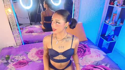 NYXHELLSQUEEN online show from 04/05/26, 09:34