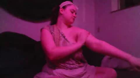 Snapshot of nyxiespleasure chatting on 03/02/26, 05:30 Nyxie 3 online show from 03/02/26, 05:30