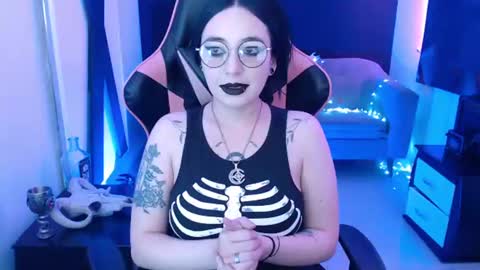 Snapshot of nyxnocturne chatting on 06/17/26, 01:45 Nyx online show from 06/17/26, 01:45