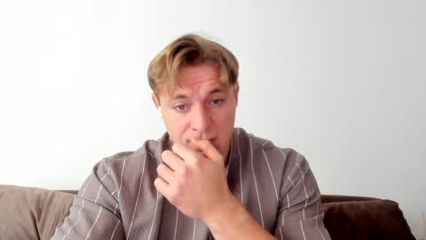 Snapshot of o_r_b_i_t chatting on 12/19/24, 10:24 o_r_b_i_t online show from 12/19/24, 10:24