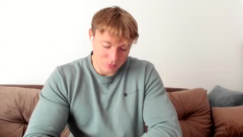 Snapshot of o_r_b_i_t chatting on 02/19/25, 09:28 o_r_b_i_t online show from 02/19/25, 09:28