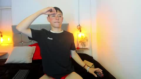 Snapshot of oasis_ossa chatting on 12/06/24, 04:03 Lyam online show from 12/06/24, 04:03