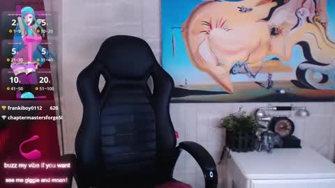 Snapshot of obedientt_ chatting on 02/19/25, 08:22 Moonlight online show from 02/19/25, 08:22