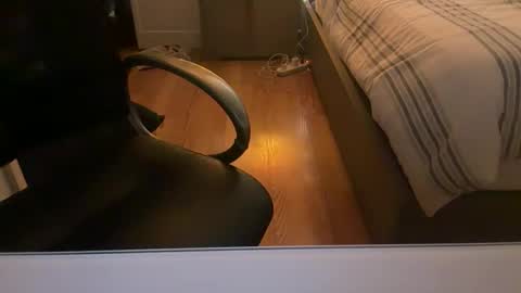 Snapshot of obiwand653040 chatting on 10/23/25, 06:02 obiwand653040 online show from 10/23/25, 06:02