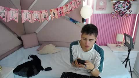 Snapshot of oblivionlove chatting on 02/16/26, 12:45 oblivionlove online show from 02/16/26, 12:45