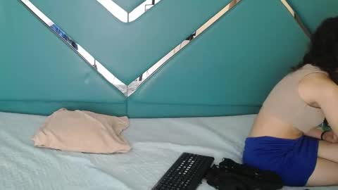 Snapshot of oblivionlove chatting on 02/25/26, 01:10 oblivionlove online show from 02/25/26, 01:10