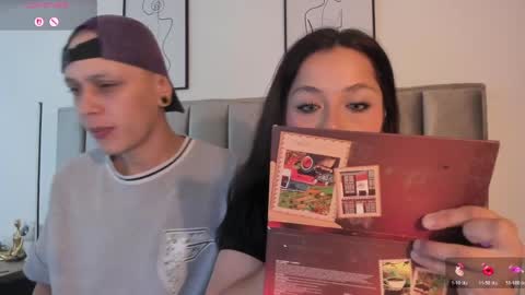 Sara Help me reach 1000 followers online show from 04/23/26, 01:02