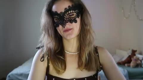 Snapshot of obsessionx_eve chatting on 06/17/26, 11:23 obsessionx_eve online show from 06/17/26, 11:23