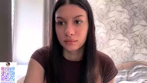 Snapshot of obsidian_glow chatting on 09/25/25, 06:39 Amelia online show from 09/25/25, 06:39