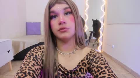 Snapshot of ocean_tay chatting on 10/19/25, 12:50 ocean_tay online show from 10/19/25, 12:50