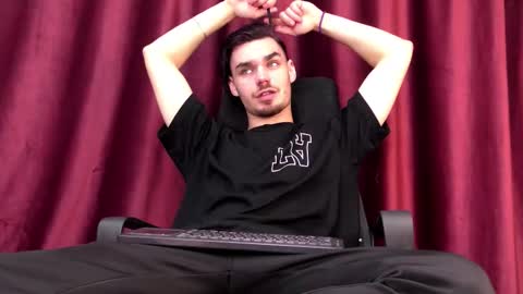 Snapshot of oceanheat chatting on 01/17/26, 07:39 OceanHeart online show from 01/17/26, 07:39