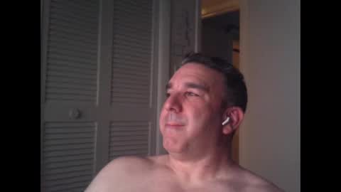 Snapshot of oceanmanx chatting on 12/02/24, 07:36 Ocean online show from 12/02/24, 07:36