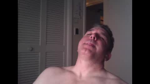 Snapshot of oceanmanx chatting on 12/10/24, 02:27 Ocean online show from 12/10/24, 02:27