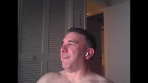 Snapshot of oceanmanx chatting on 12/14/24, 05:29 Ocean online show from 12/14/24, 05:29