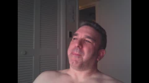 Snapshot of oceanmanx chatting on 12/31/24, 12:43 Ocean online show from 12/31/24, 12:43
