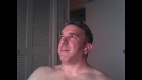 Snapshot of oceanmanx chatting on 01/28/25, 04:39 Ocean online show from 01/28/25, 04:39