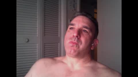 Snapshot of oceanmanx chatting on 09/21/25, 03:30 Ocean online show from 09/21/25, 03:30