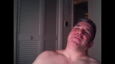 Snapshot of oceanmanx chatting on 09/22/25, 02:02 Ocean online show from 09/22/25, 02:02