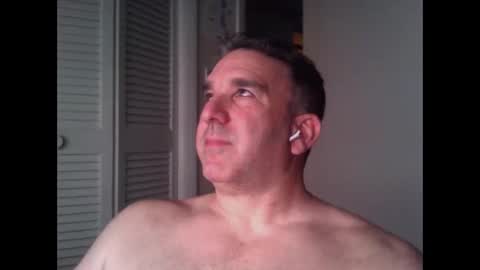 Snapshot of oceanmanx chatting on 09/27/25, 02:49 Ocean online show from 09/27/25, 02:49