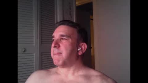 Snapshot of oceanmanx chatting on 04/28/26, 03:00 Ocean online show from 04/28/26, 03:00
