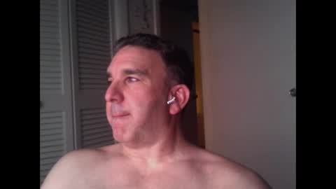 Snapshot of oceanmanx chatting on 05/04/26, 03:46 Ocean online show from 05/04/26, 03:46