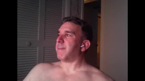 Snapshot of oceanmanx chatting on 05/05/26, 03:03 Ocean online show from 05/05/26, 03:03