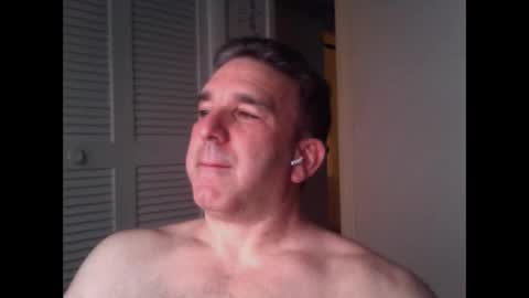 Snapshot of oceanmanx chatting on 05/13/26, 01:03 Ocean online show from 05/13/26, 01:03