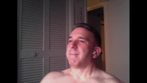 Snapshot of oceanmanx chatting on 05/15/26, 01:23 Ocean online show from 05/15/26, 01:23
