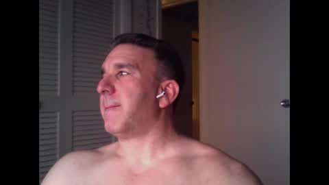 Snapshot of oceanmanx chatting on 05/19/26, 02:40 Ocean online show from 05/19/26, 02:40
