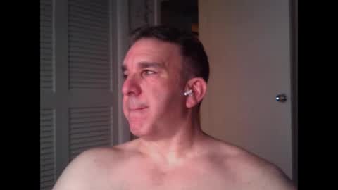 Snapshot of oceanmanx chatting on 05/21/26, 02:51 Ocean online show from 05/21/26, 02:51