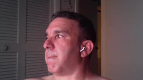 Snapshot of oceanmanx chatting on 06/29/26, 02:40 Ocean online show from 06/29/26, 02:40