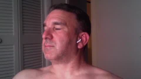 Snapshot of oceanmanx chatting on 07/07/26, 03:42 Ocean online show from 07/07/26, 03:42