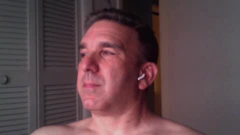 Snapshot of oceanmanx chatting on 07/10/26, 02:05 Ocean online show from 07/10/26, 02:05