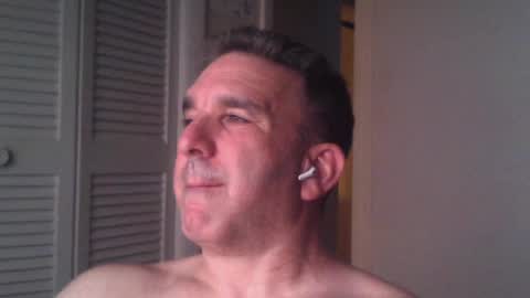 Snapshot of oceanmanx chatting on 07/29/26, 01:26 Ocean online show from 07/29/26, 01:26