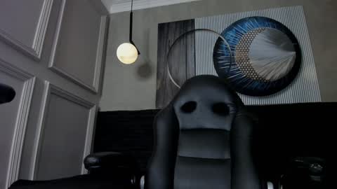 independent model online show from 01/08/25, 02:46