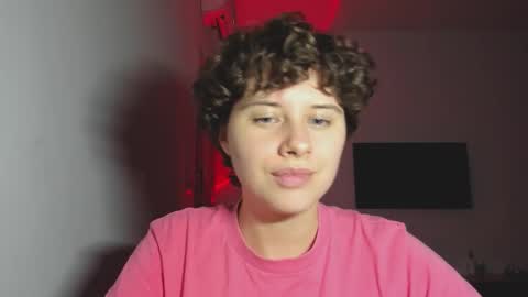 Evie online show from 02/08/26, 01:25