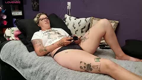 Snapshot of oddywithabody chatting on 06/03/26, 12:35 Oddy With A Body online show from 06/03/26, 12:35