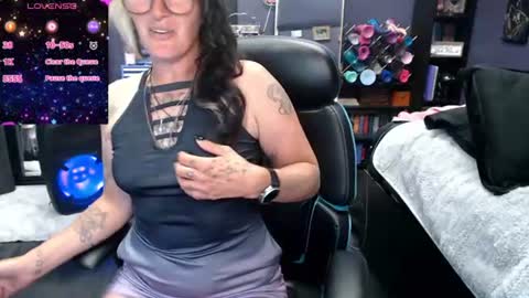Snapshot of oddywithabody chatting on 06/21/26, 08:11 Oddy With A Body online show from 06/21/26, 08:11