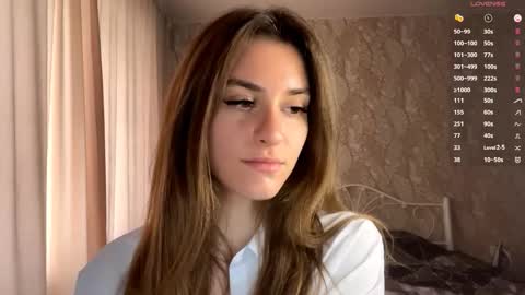 Snapshot of odelinabain chatting on 10/10/25, 09:08 Mia online show from 10/10/25, 09:08