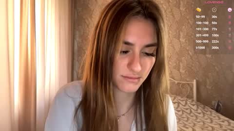 Snapshot of odelinabain chatting on 10/17/25, 09:12 Mia online show from 10/17/25, 09:12