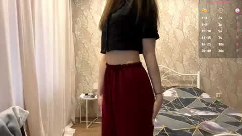 Snapshot of odelinabain chatting on 11/25/25, 09:09 Mia online show from 11/25/25, 09:09