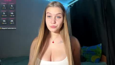 Lili online show from 05/25/26, 01:28