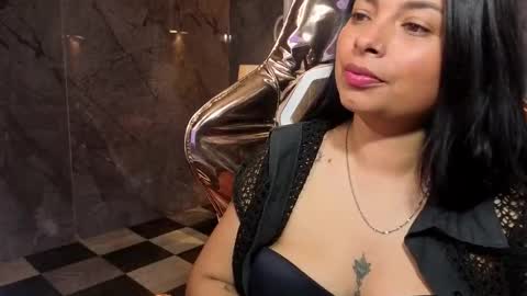 odette_b online show from 11/12/25, 03:40