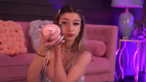 Odette online show from 03/21/26, 06:18