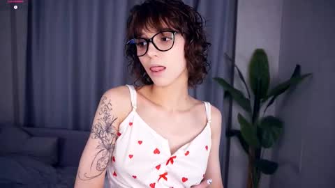 Thea online show from 09/13/25, 06:29