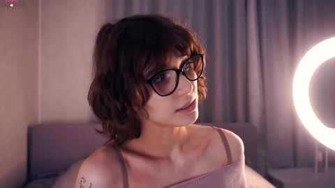 Thea online show from 12/01/25, 06:35