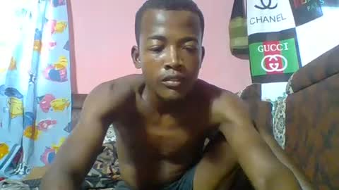 Snapshot of odon023 chatting on 02/15/25, 10:33 odon023 online show from 02/15/25, 10:33