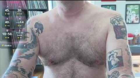 Snapshot of office_dad chatting on 04/10/26, 05:39 Office Dad online show from 04/10/26, 05:39